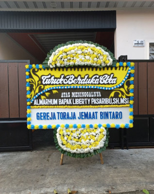 Papan Bunga Duka di Bulusan